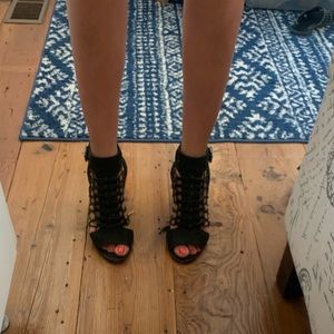 Vince Camuto Black heels